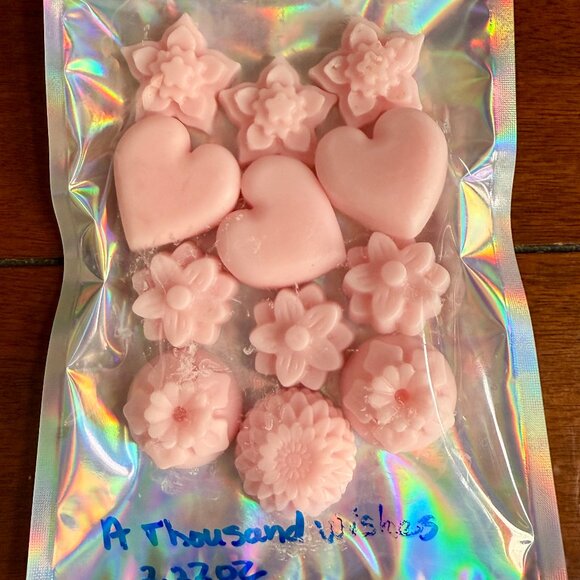 NEW WAX MELTS 2.22oz Bath and Body Works Candle Wax Melts - A THOUSAND WISHES! - Picture 4 of 4